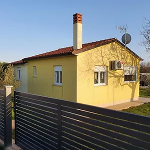 House Romi Ferienhaus Pula
