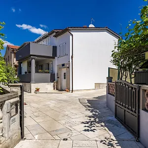 Gajic Apartment Fažana